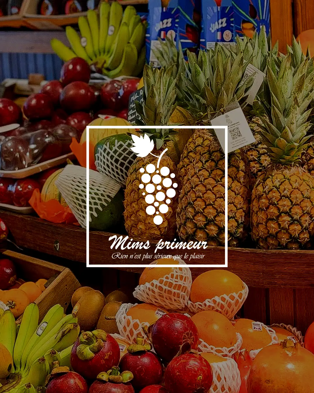 Fresh fruit and vegetables from Mims Primeur at Marché Saint-Géry